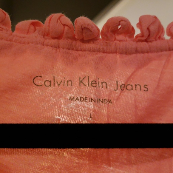 Calvin Klein T-Shirt - Picture 3 of 5